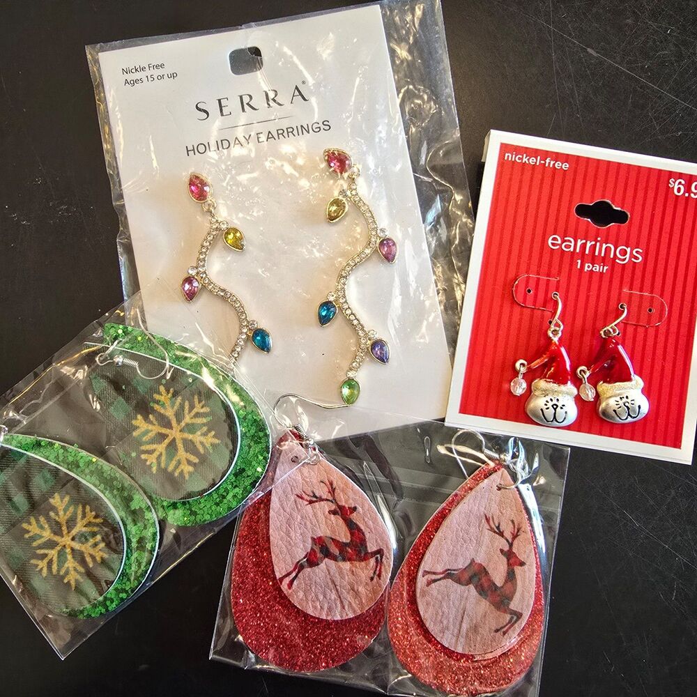 4 Christmas Earrings NEW String of lights with rhinestones Kitty cat Reindeer